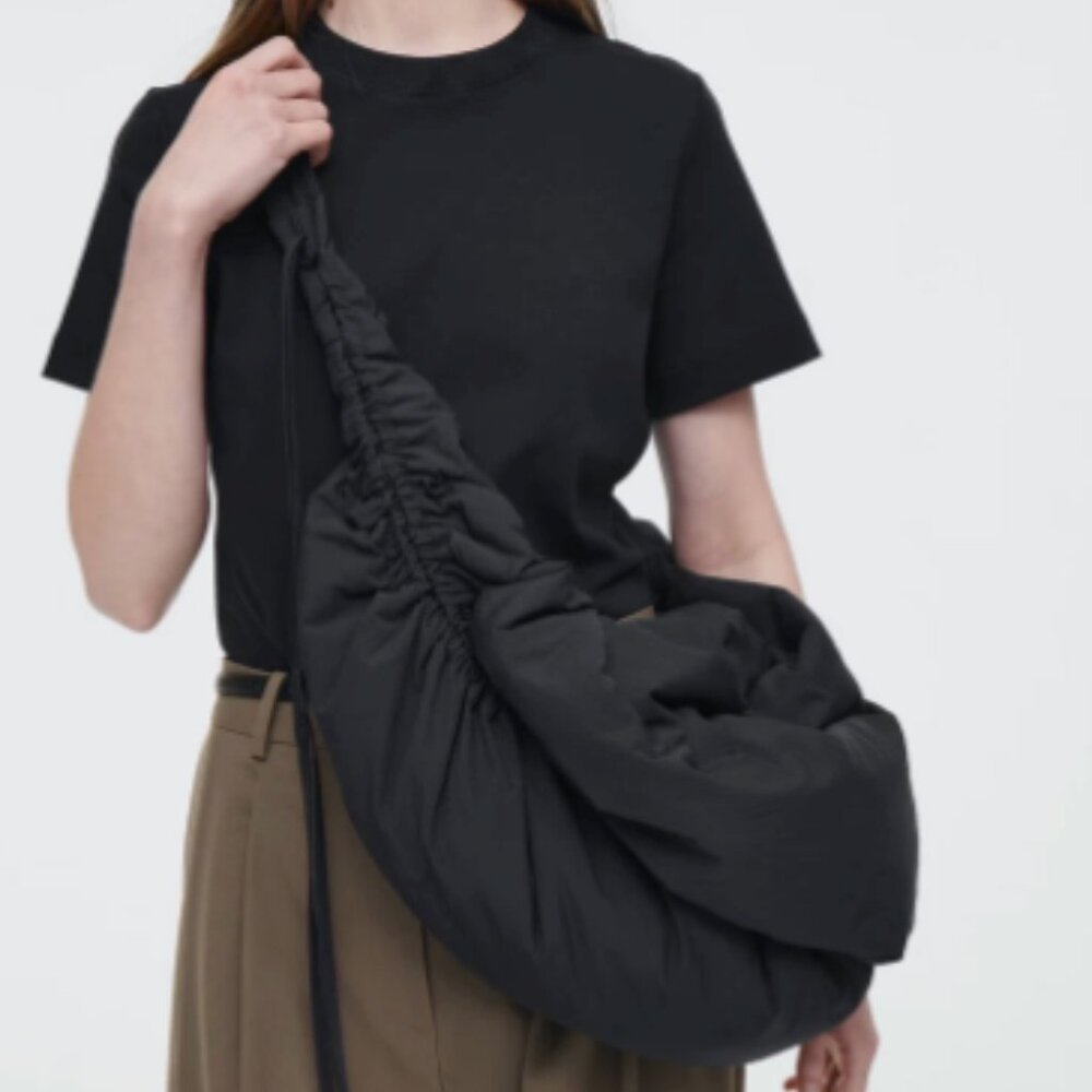 COS Elegant Black Crossbody Bag - Picture 2 of 8